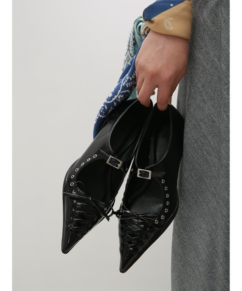 Bella lume（ベッラルーメ）の「【NK】【it】【Bella Lume(ベッラルーメ)】アイレットパンプス（パンプス・レディース・アイボリー/ブラック/レッド・MEDIUM/LARGE/SMALL）」の6枚目の写真