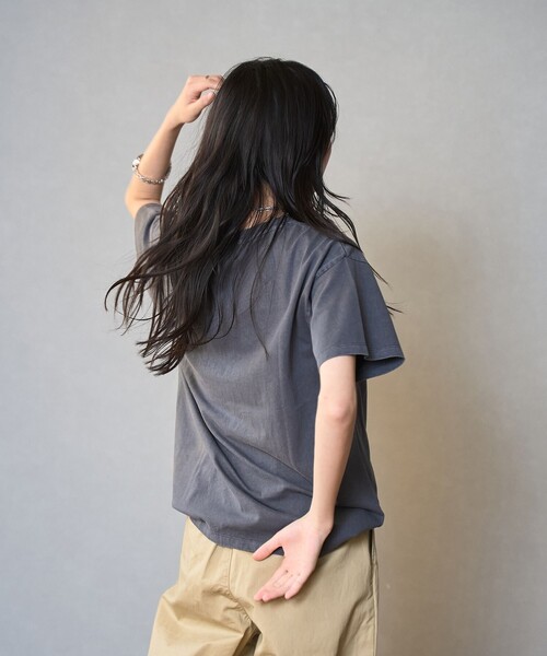 coen（コーエン）の「ピグメントロゴアソートコンパクトTシャツ（Tシャツ/カットソー・レディース・オフホワイト/ライトピンク/ダークグレー/ベージュ・M/L）」の14枚目の写真