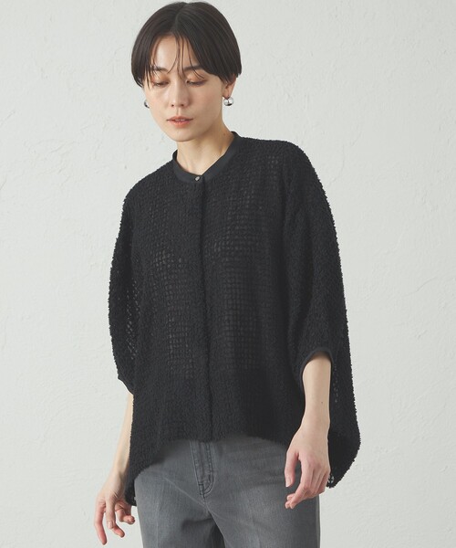 CAST:(キャストコロン)の「【セットアップ対応/オンでもオフでも活躍】フェザーシフォンフォルムブラウス(シャツ/ブラウス・レディース・ブラック/オフホワイト・M)」の1枚目の写真