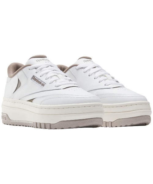Reebok(リーボック)の「クラブシー エクストラ / CLUB C EXTRA(スニーカー・レディース・アイボリー/ホワイト・22.5cm/23.0cm/23.5cm/24.5cm/24.0cm/25.0cm/25.5cm/26.0cm/22.0cm)」の3枚目の写真