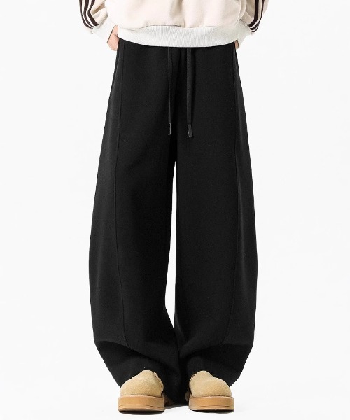lilful(リルフル)の「カーブデザイン バレルレッグ ワイドスウェットパンツ(スウェットパンツ・レディース・ブラック/グレー・M/L)」の5枚目の写真
