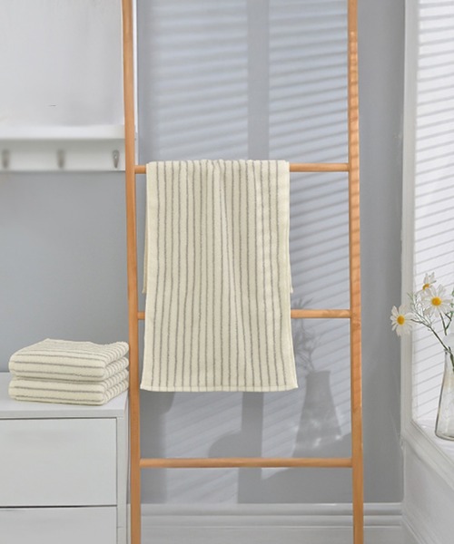 IRADOWL（アイラドール）の「【アイラドール room】ベーシックストライプ柄フェイスタオル（タオル・レディース・ホワイト/グレー・FREE）」の3枚目の写真