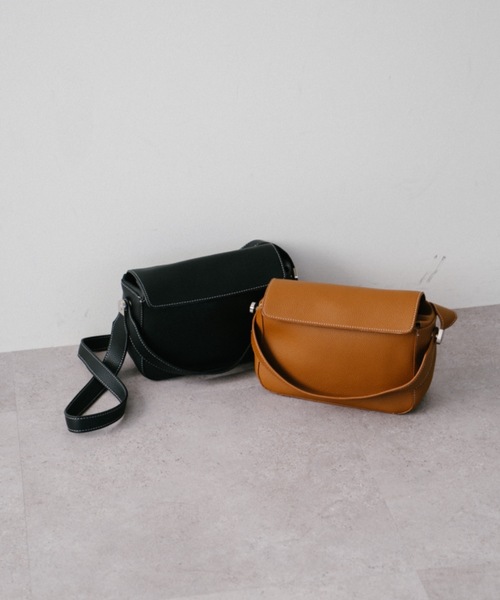 DRWCYS（ドロシーズ）の「２WAYボックスバッグ（ショルダーバッグ・レディース・キャメル/ブラック・FREE）」の15枚目の写真