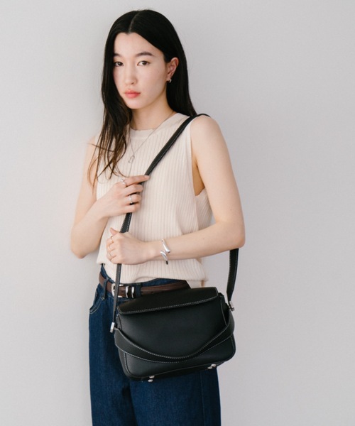 DRWCYS（ドロシーズ）の「２WAYボックスバッグ（ショルダーバッグ・レディース・キャメル/ブラック・FREE）」の20枚目の写真