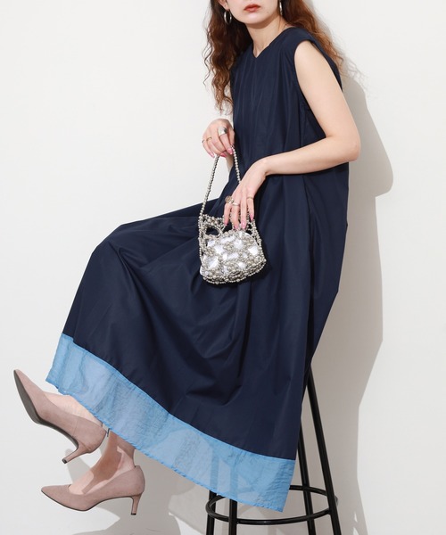 Anna Nicola(アンナニコラ)の「Anna Nicola バイカラーノースリーブタックワンピース(ワンピース・レディース・イエロー/ダークネイビー/ロイヤルブルー/ライム/コーラル/ネイビー・38)」の2枚目の写真