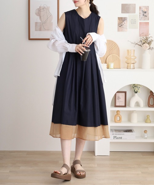 Anna Nicola(アンナニコラ)の「Anna Nicola バイカラーノースリーブタックワンピース(ワンピース・レディース・イエロー/ダークネイビー/ロイヤルブルー/ライム/コーラル/ネイビー・38)」の4枚目の写真