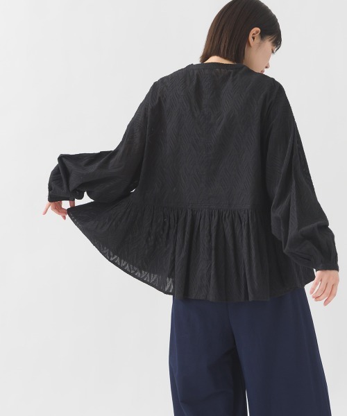 OMNES（オムネス）の「コットンジャガード裾ギャザーブラウス（シャツ/ブラウス・レディース・ブラック/ベージュ/ブルー系その他/ホワイト・FREE）」の11枚目の写真