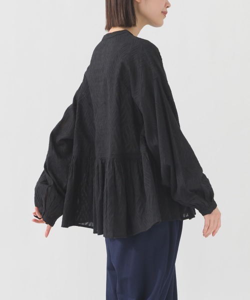 OMNES（オムネス）の「コットンジャガード裾ギャザーブラウス（シャツ/ブラウス・レディース・ブラック/ベージュ/ブルー系その他/ホワイト・FREE）」の13枚目の写真
