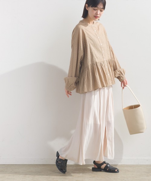 OMNES（オムネス）の「コットンジャガード裾ギャザーブラウス（シャツ/ブラウス・レディース・ブラック/ベージュ/ブルー系その他/ホワイト・FREE）」の16枚目の写真