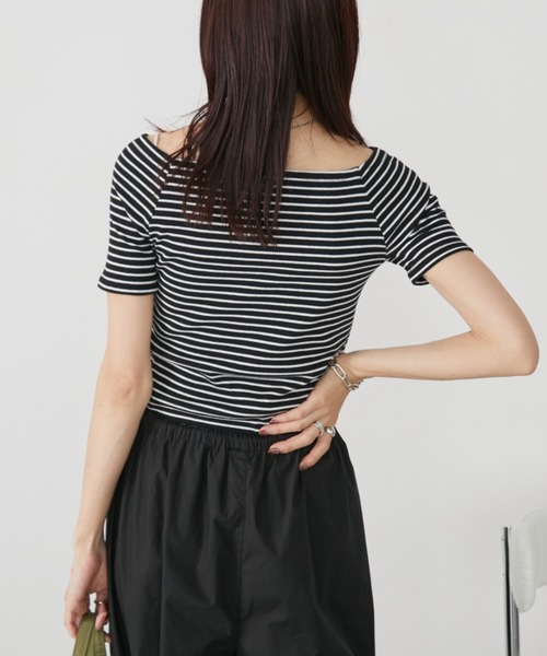 Auntie Rosa Holiday(アンティローザホリデー)の「ボーダーリブオフショルプルオーバー(Tシャツ/カットソー・レディース・ブラック/ブラウン・FREE)」の3枚目の写真