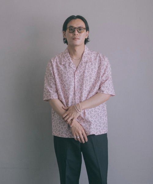 INTER FACTORY（インターファクトリー）の「2/9号室（かおこ&ひろと） - Open collar shirt（small floral pattern） / オープンカラーシャツ （柄：小花）　made in INTER FACTORY（シャツ/ブラウス・メンズ・グリーン/ピンク・MEDIUM/LARGE）」の14枚目の写真