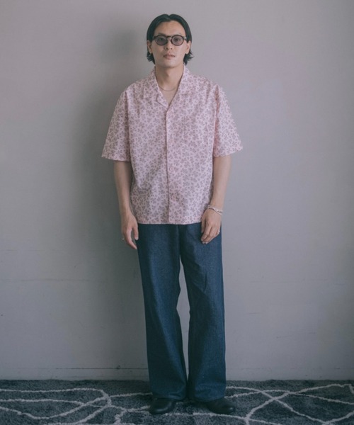 INTER FACTORY（インターファクトリー）の「2/9号室（かおこ&ひろと） - Open collar shirt（small floral pattern） / オープンカラーシャツ （柄：小花）　made in INTER FACTORY（シャツ/ブラウス・メンズ・グリーン/ピンク・MEDIUM/LARGE）」の15枚目の写真