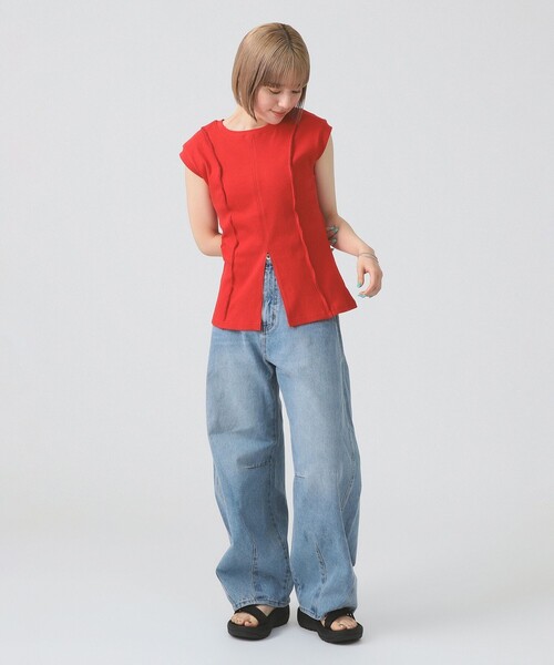 Ray BEAMS(レイビームス)の「リブ フロント スリット ノースリーブ カットソー(Tシャツ/カットソー・レディース・ブラック/ホワイト/レッド・ONE SIZE)」の11枚目の写真