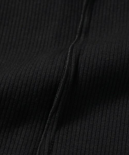 Ray BEAMS(レイビームス)の「リブ フロント スリット ノースリーブ カットソー(Tシャツ/カットソー・レディース・ブラック/ホワイト/レッド・ONE SIZE)」の20枚目の写真