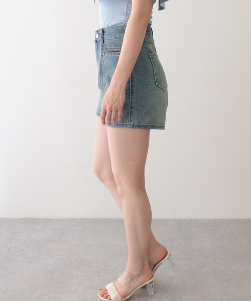 Lace Ladies(レースレディース)の「ウォッシュ加工 ハイウエスト フレア デニム ショートパンツ(デニムパンツ・レディース・ブルー・XL/L/M/S)」の3枚目の写真