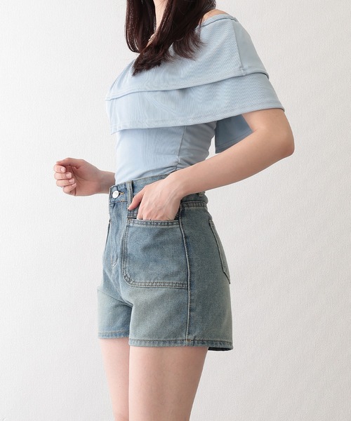 Lace Ladies(レースレディース)の「ウォッシュ加工 ハイウエスト フレア デニム ショートパンツ(デニムパンツ・レディース・ブルー・XL/L/M/S)」の4枚目の写真