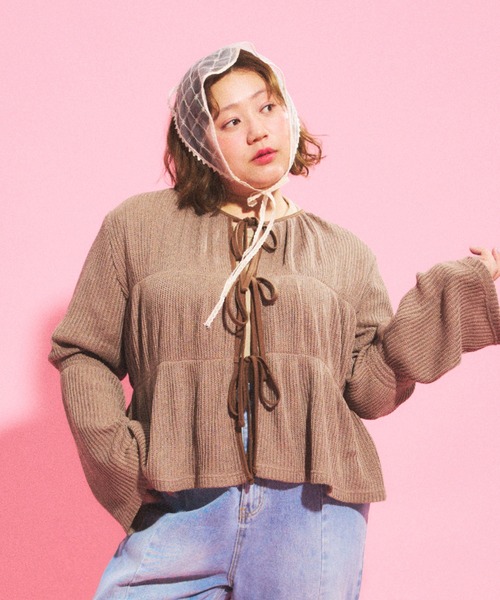 PUNYUS（プニュズ）の「フロントリボンカーディガン（カーディガン/ボレロ・レディース・ブラック/ブラウン・1/2/3/4）」の3枚目の写真