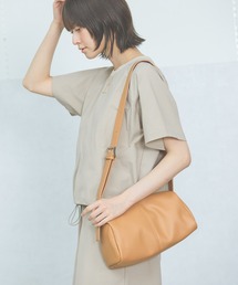 LAKOLE | フェイクレザーソフトスクエアショルダーバッグ / 496897(ショルダーバッグ)