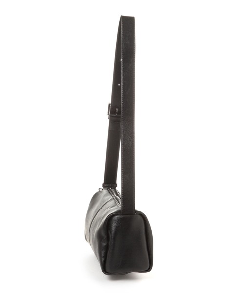 LAKOLE（ラコレ）の「フェイクレザーソフトスクエアショルダーバッグ / 496897（ショルダーバッグ・レディース・ベージュ/オフホワイト/ブラック・FREE）」の4枚目の写真