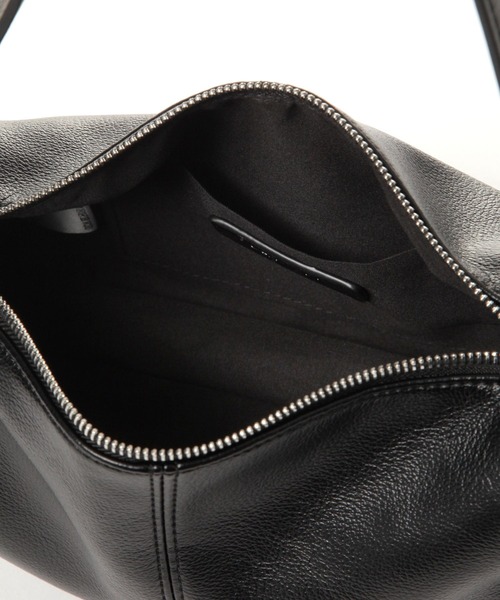 LAKOLE（ラコレ）の「フェイクレザーソフトスクエアショルダーバッグ / 496897（ショルダーバッグ・レディース・ベージュ/オフホワイト/ブラック・FREE）」の10枚目の写真