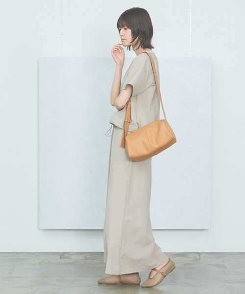 LAKOLE（ラコレ）の「フェイクレザーソフトスクエアショルダーバッグ / 496897（ショルダーバッグ・レディース・ベージュ/オフホワイト/ブラック・FREE）」の20枚目の写真