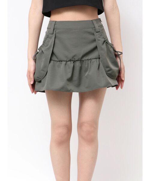 EMODA(エモダ)の「ハングポケットフレアミニスカート(スカート・レディース・その他/ブラック/グレー・FREE)」の4枚目の写真