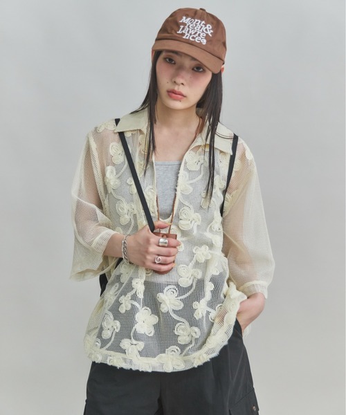 MIRROR STOKE(ミラーストーク)の「【ZOZO限定】FLOWER MESH TOPS/フラワーメッシュトップス(シャツ/ブラウス・レディース・ブラック/アイボリー・MEDIUM)」の7枚目の写真