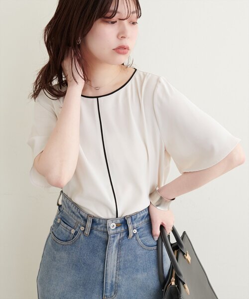 natural couture(ナチュラルクチュール)の「バイカラーフレア袖ブラウス(シャツ/ブラウス・レディース・ネイビー/ミント/ピンクベージュ/チャコールグレー/オフホワイト・FREE)」の6枚目の写真