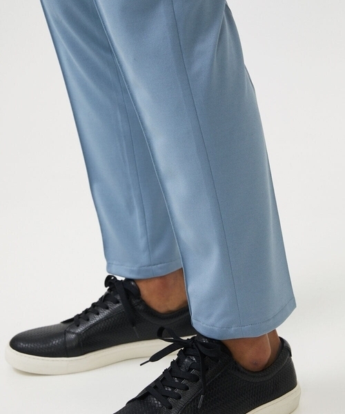 MICHEL KLEIN HOMME (ミッシェルクランオム)の「ドライタッチイージーパンツ(スラックス・メンズ・ライトブルー/ネイビー・MEDIUM/LARGE/X-LARGE)」の7枚目の写真