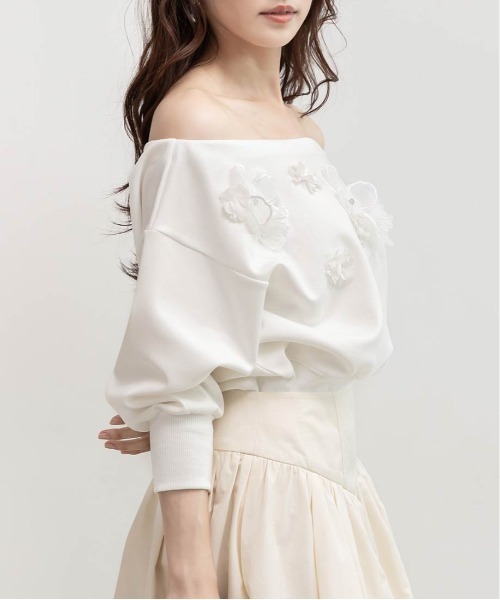 RANDA（ランダ）の「フラワーオフショルスウェット（Tシャツ/カットソー・レディース・ベージュ/ホワイト/グレー・FREE/FT）」の14枚目の写真
