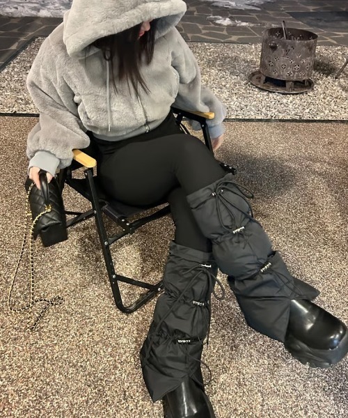 ipugo（イプゴ）の「ipugo  ダウンレッグウォーマー（レッグウォーマー・レディース・ブラック/グレー・FREE）」の7枚目の写真