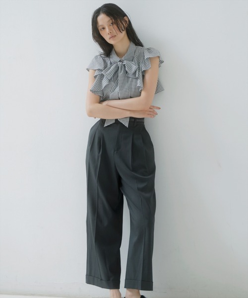 AND COUTURE(アンドクチュール)の「ギンガムサッカーフリルブラウス(シャツ/ブラウス・レディース・ブルー系その他/ブラック系その他/グリーン系その他・FREE)」の6枚目の写真
