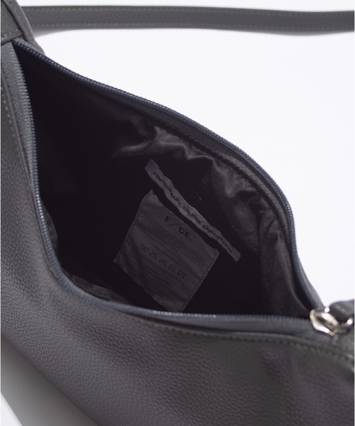 F/CE. （エフシーイー）の「F/CE. TECH LEATHER CROSS BODY POCHETTE / エフシーイー テックレザー クロスボディポシェット（ショルダーバッグ・メンズ・アイボリー/ブラック/チャコール・FREE）」の10枚目の写真