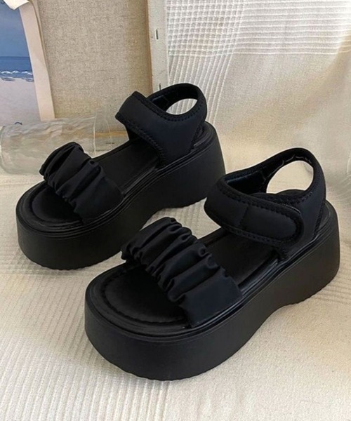 CANVAS+(キャンバスプラス)の「【CANVAS+】シュシュ厚底サンダル(サンダル・レディース・アイボリー/ブラック・24.5/24/23.5)」の17枚目の写真