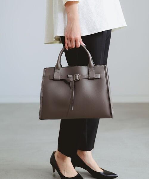 B:MING by BEAMS（ビーミングバイビームス）の「ベルト トート バッグ（トートバッグ・レディース・ブラック/ブラウン系その他2・ONE SIZE）」の2枚目の写真