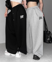 me+em select(~[ZNg)́y HELLO KITTY × me+em select zn[LeBM LOGO ChXEFbgpc ^ Hello Kitty M Logo wide sweatpants y ZbgAbvp\ z(XEFbgpc)