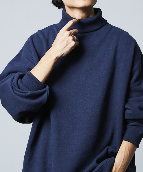 FREAK'S STORE（フリークスストア）の「限定展開 12oz ヘビーウェイト ビッグシルエット タートルネックスウェット（スウェット・メンズ・ブラック/ネイビー/アッシュグレー/スミクロ/杢グレー・SMALL/MEDIUM/LARGE）」の5枚目の写真
