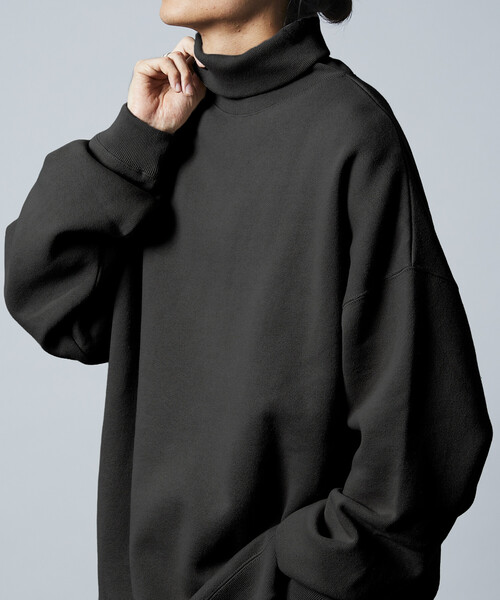 FREAK'S STORE（フリークスストア）の「限定展開 12oz ヘビーウェイト ビッグシルエット タートルネックスウェット（スウェット・メンズ・ブラック/ネイビー/アッシュグレー/スミクロ/杢グレー・SMALL/MEDIUM/LARGE）」の2枚目の写真