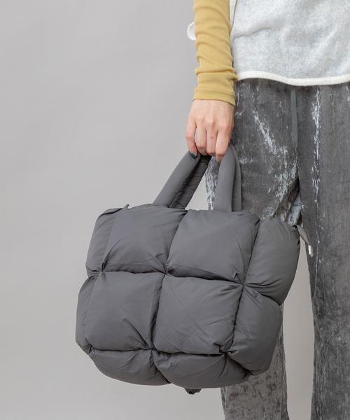 Munich(ミューニック)の「パファートートバッグ(トートバッグ・レディース・ベージュ/ブラウン/ブラック/グレー・FREE)」の3枚目の写真