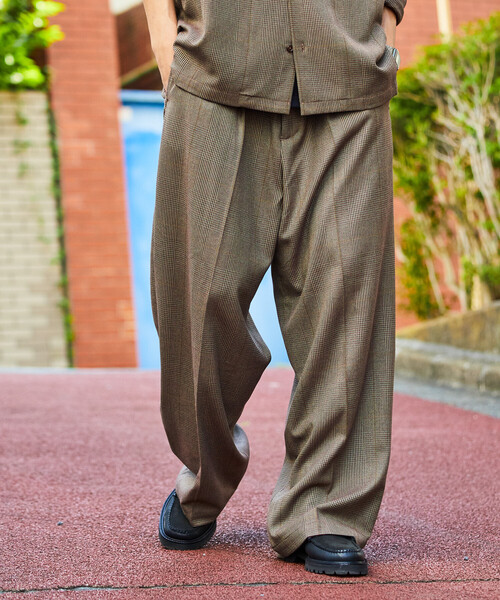 FREAK'S STORE（フリークスストア）の「FREAK’S STORE/フリークスストア ワイドストレートシルエット ワンタック スラックスパンツ【セットアップ対応】（スラックス・メンズ・ブラウン/グレー/ブラック/ダークグレー/ブラック系その他・SMALL/MEDIUM/LARGE）」の5枚目の写真