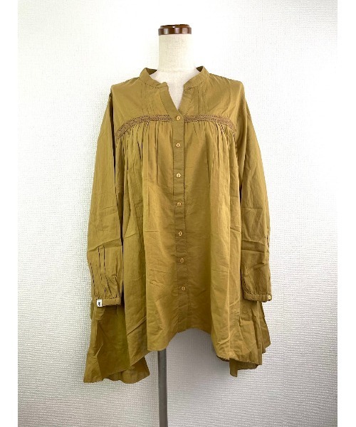 Rydia(リディア)の「ピンタックラウンドブラウス(Tシャツ/カットソー・レディース・ブラック/ベージュ/マスタード・M)」の4枚目の写真