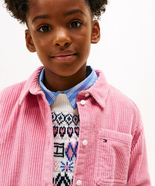 TOMMY HILFIGER（トミーヒルフィガー）の「GIRLS コーデュロイオーバーシャツ（シャツ/ブラウス・キッズ・ピンク・140cm/130cm/160cm/150cm）」の4枚目の写真