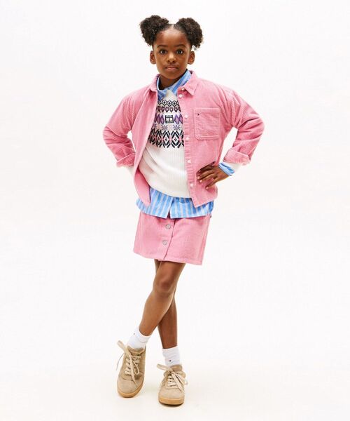 TOMMY HILFIGER（トミーヒルフィガー）の「GIRLS コーデュロイオーバーシャツ（シャツ/ブラウス・キッズ・ピンク・140cm/130cm/160cm/150cm）」の3枚目の写真