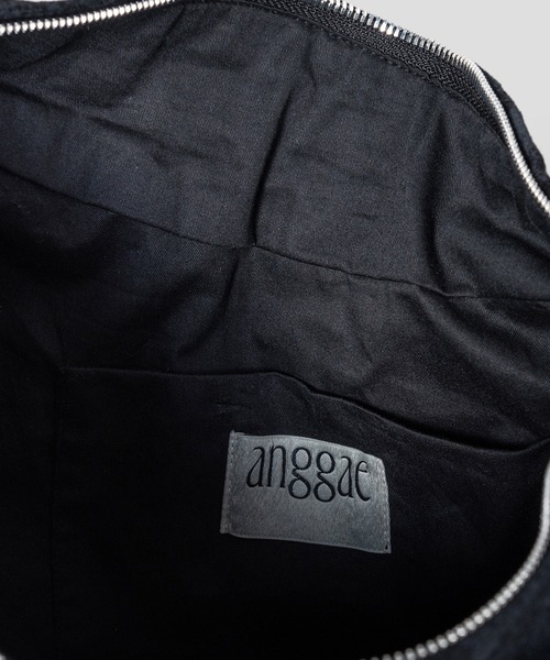 anggae（アンゲ）の「anggae/アンゲ  TIED COCOON SAC 光沢 ショルダーバッグ（ショルダーバッグ・レディース・ブラック/ブラウン・FREE）」の4枚目の写真