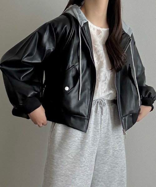 Cham.（チャム）の「ダブルジップフェイクレザージャケット（ブルゾン・レディース・ブラック・F）」の6枚目の写真