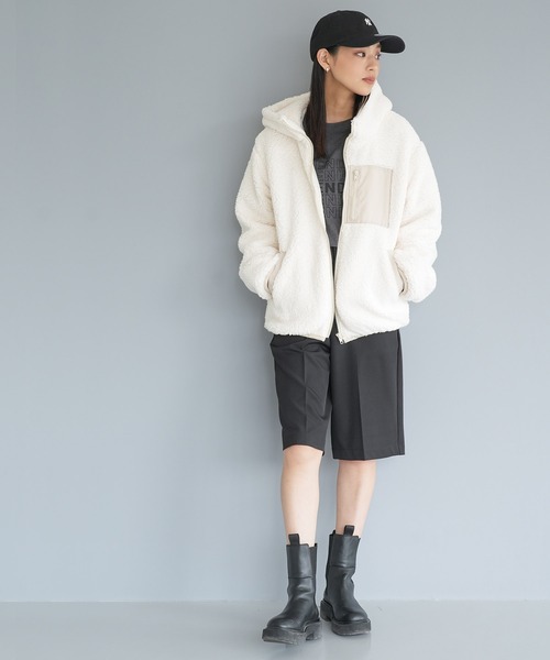 mili an deni(ミリアンデニ)の「ボア素材フーディジップアップブルゾン(ブルゾン・レディース・ブラック/アイボリー/モカ・M)」の19枚目の写真