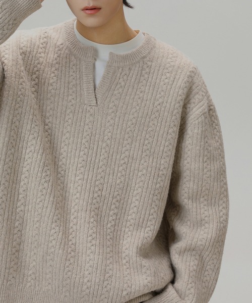 TOBEE（トゥビー）の「【TOBEE】ヘンリーネックニット セーター/オーバーサイズ ニットポロ（ニット/セーター・メンズ・ダークグレー/オフホワイト/ブラック・MEDIUM/LARGE/X-LARGE）」の7枚目の写真