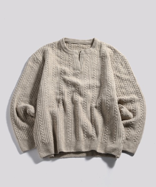 TOBEE（トゥビー）の「【TOBEE】ヘンリーネックニット セーター/オーバーサイズ ニットポロ（ニット/セーター・メンズ・ダークグレー/オフホワイト/ブラック・MEDIUM/LARGE/X-LARGE）」の16枚目の写真