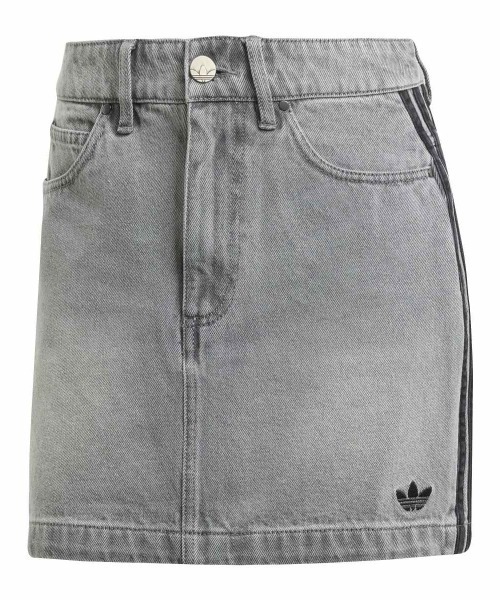 adidas（アディダス）の「adidas Originals ADICOLOR 3 STRIPES DENIM MINI SKIRT（アディダスオリジナルス アディカラー スリーストライプス デニム ミニスカート）（デニムスカート・レディース・グレー系・SMALL/MEDIUM/LARGE）」の2枚目の写真