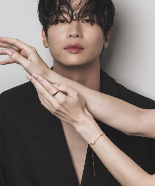 muku(ムク)の「BRACELET/ONE PEARL×OVAL(ブレスレット・レディース・ゴールド/シルバー・FREE)」の8枚目の写真